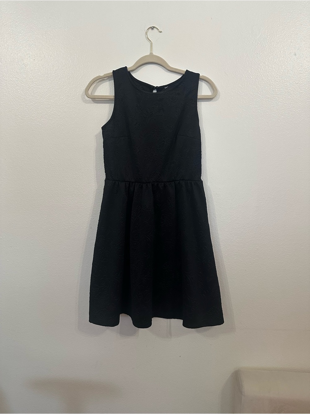 Classic Sleeveless Black Dress